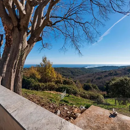 Casa vacanze Maison De Charme Entre Mer, Plages Et Montagne